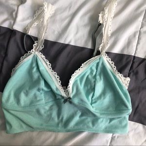 ❣️ 4/$20 - NWOT Mint and White Ribbed Bralette